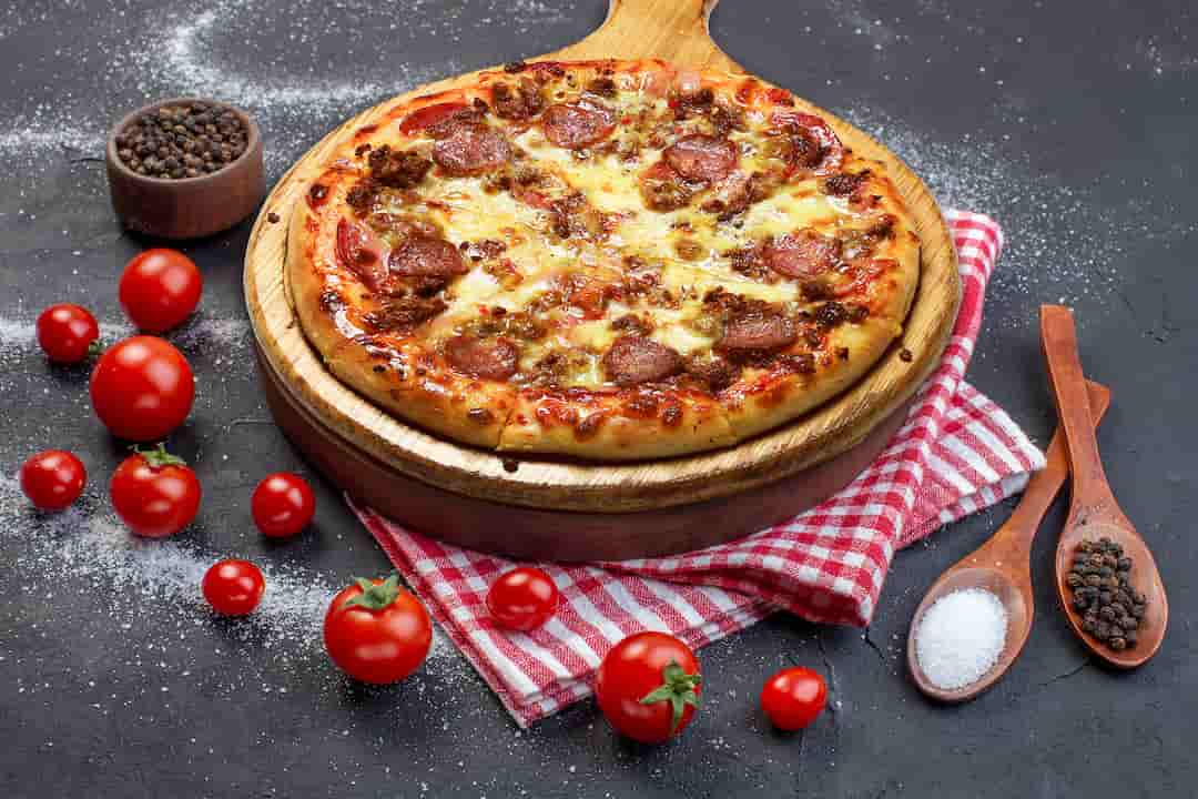 Cách làm pizza tại nhà phổ biến nhờ sự thông dụng của bánh pizza