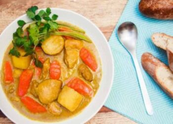 Món cà ri gà đã quen thuộc với nhiều người 