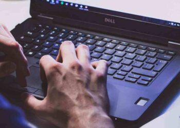 Việc sử dụng máy tính quá lâu là nguyên nhân có thể gây ra treo máy