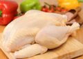 Chọn gà ta trọng lượng trung bình khoảng từ 1.5 kg tới 2kg
