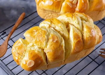 Cách làm bánh mì hoa cúc Pháp