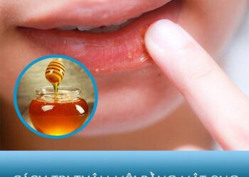 Các bước cơ bản khử thâm môi bằng mật ong