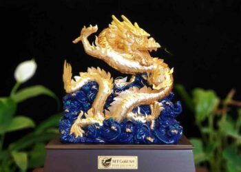 Có nên tặng quà sinh nhật cho sếp không?