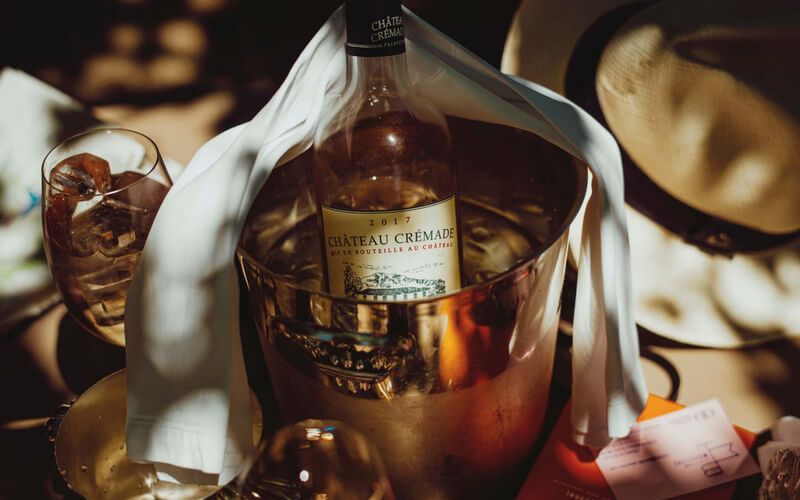 Vang hồng ngon nhất khi được ướp lạnh 7 – 13°C